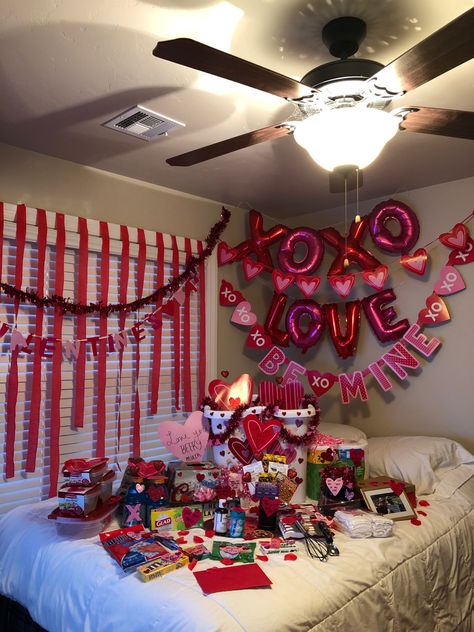 Valentines Day Valentine S Day Surprise, Valentines Bedroom Surprise, Valentines Bedroom, Valentines Gifts For Boyfriend, Gifts For Boyfriend, Bedroom Set, Boyfriend Gifts, Valentine Gifts, Valentines Day