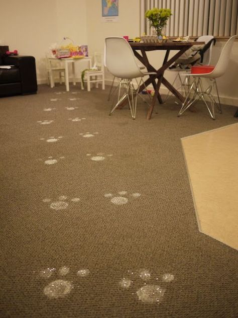 5 really simple and fun ways to prove the Easter Bunny came Easter Bunny Tracks, Easter Bunny Footprints, Holidays Activities, Finger Painting For Kids, Pranks For Kids, Children's Activities, Easter Morning, Living In Colorado, Easter Goodies