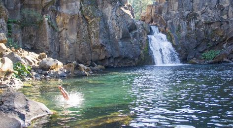 McCloud River Upper Falls Trip Goals, American Nature, California Waterfalls, California Places To Visit, Montana Vacation, Highway 101, Swimming Hole, California Travel Road Trips, Swimming Holes