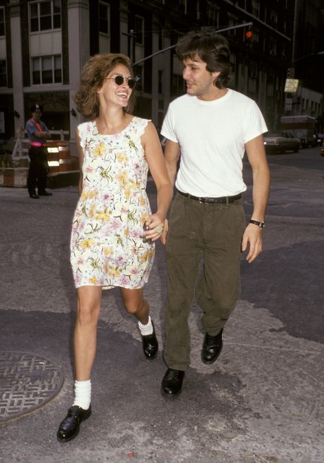 Julia Roberts Street Style, Nostalgia Fashion, Julia Roberts Style, 90s Inspired Outfits, Outfits 90s, 90s Outfit, Style Inspiration Fall, Julia Roberts, 90s Style