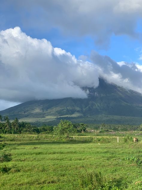 Mayon Volcano, Legazpi City, Local Travel, Volcano, Natural Landmarks, Travel, Quick Saves, Nature