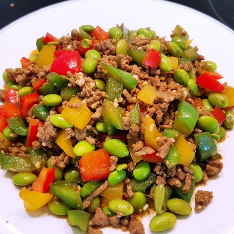 Ground Beef and Edamame Dishes With Edamame, Edemame Recipes Dinner, Ground Beef And Edamame, Cooking Edamame, Unshelled Edamame Recipes, Edamame Recipe, Fruit Nutrition Facts, Spinach Nutrition Facts, Strawberry Nutrition Facts