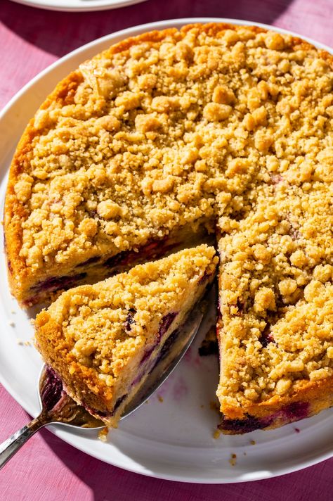 Mixed Berry Buckle Mixed Berry Buckle, Berry Buckle, Buckle Cake, Buckle Recipe, Cooks Country Recipes, Donut Toppings, Caramel Chocolate Bar, Cookie Toppings, Caramel Tart