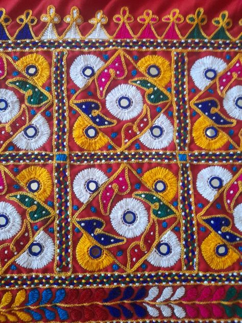 It's  kathiyavadi  hend work... Kachhi Work Blouse, Sikal Work, Sadu Bharat Blouse, Sadu Work Blouse, Kachhi Work, Sadu Bharat, Koala Craft, Baby Crafts Diy, Kutch Work Designs