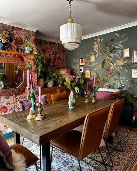 Welcome summer with a splash of colour! 🌞 ⁠ ⁠ Our Lapis Velvet Fringed Cushion in Poppy adds the perfect touch of bold elegance to this maximalist dining room. ⁠ ⁠ Let the season of warmth and joy begin!⁠ ⁠ Don’t miss out on our offers, link in bio 🔗 ⁠ ⁠ 🔎Lapis Fringed Cushion⁠ ⁠ 📸@thesmithinterior Maximalist Dining Rooms, Eclectic Dining Room Decor, Maximalist Dining Room, Boho Dining Room Decor, Dream House Aesthetic, Boho Dining Room, Eclectic Dining Room, Dining Room Cozy, Splash Of Colour