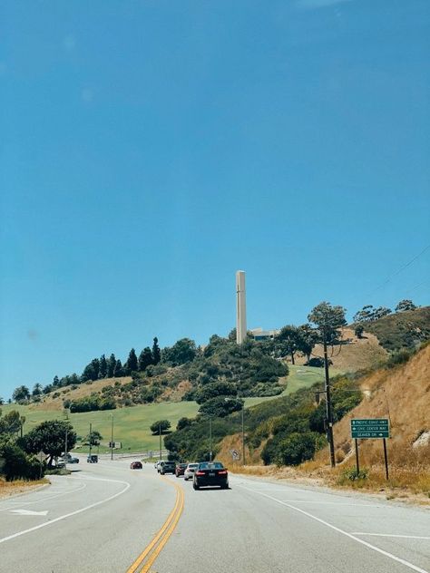 PEPPERDINE University Aesthetic, Pepperdine University, Weeping Angel, Dead Poets Society, University Of Arkansas, Aesthetic Rooms, Cool Landscapes, Ethereal Art, Visual Representation