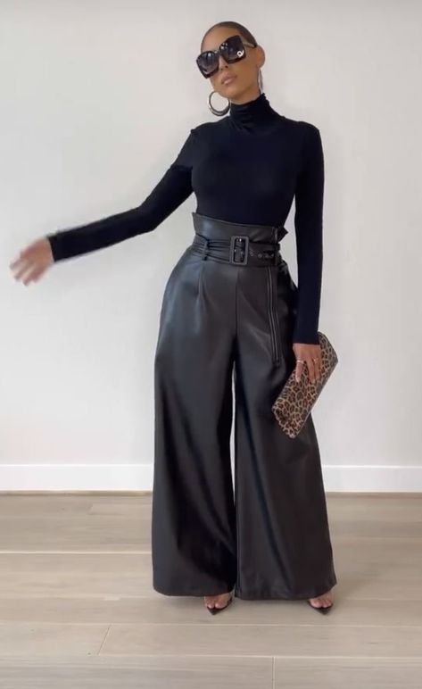 . Casual Edgy Outfits, All Black Outfit For Work, All Black Outfits For Women, Chic Clothing Style, Leather Outfits, Black Wardrobe, Funky Dresses, Stylish Work Attire, Black Outfits