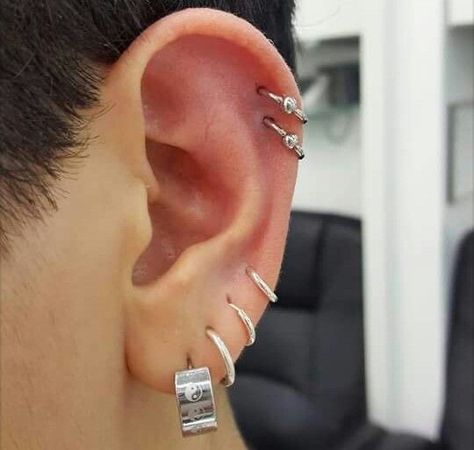 Pearcing Ideas Men, Mens Threader Earrings, Ear Piercings Men, Piercings Men, Mens Piercings, Guys Ear Piercings, Men's Piercings, Earring Cuff Chain, Cool Ear Piercings