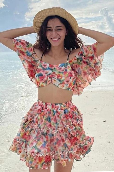 Goa Outfits Beach, Crop Top And Skirt Set, Crop Top And Skirt, Crop Top Skirt Set, Top And Skirt Set, Crop Top Skirt, Crop Top Outfits, Top And Skirt, Samara