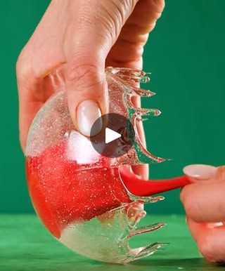 2.9M views · 20K reactions | Best dessert ideas to try this Christmas | Best dessert ideas to try this Christmas | By 5-Minute Crafts | Facebook Diy Sweets, Appetizing Tv, Xmas Candy, Creative Food Ideas, Activities With Kids, Christmas Open House, Delicious Deserts, Days To Christmas, Christmas Food Ideas