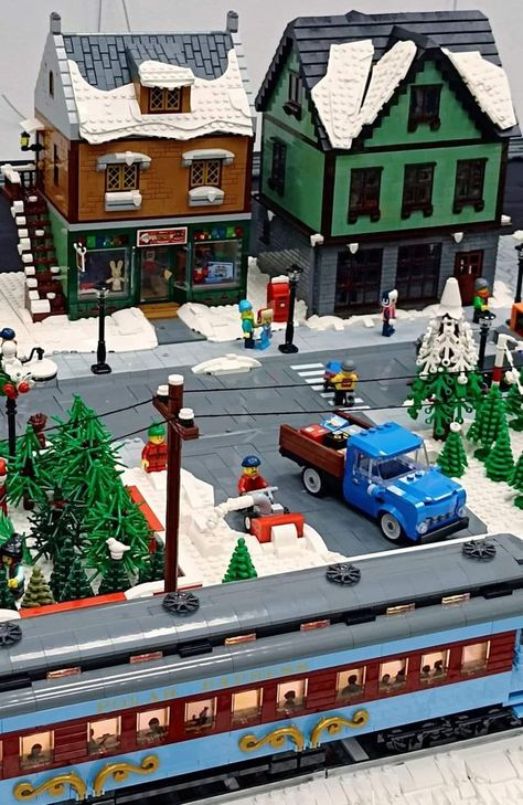 LEGO ® Winter Village | I'm not sure whose picture this is, but I love it | Facebook Lego Christmas Sets, Lego Road, Lego Christmas Village, Lego Winter Village, Lego Village, Lego Winter, Movie Replica, Micro Lego, Lego Christmas