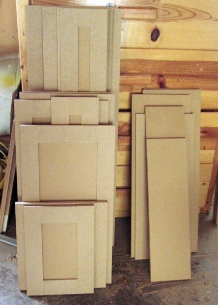 Great tutorial on building cabinet drawer fronts and doors using MDF, Medite or Arreis could be a good option. Mdf Kitchen, Building Drawers, Building Kitchen, Drawers Kitchen, Diy Cabinet Doors, Cabinets Doors, Kitchen Cabinet Doors, Diy Kitchen Cabinets, Built In Cabinets