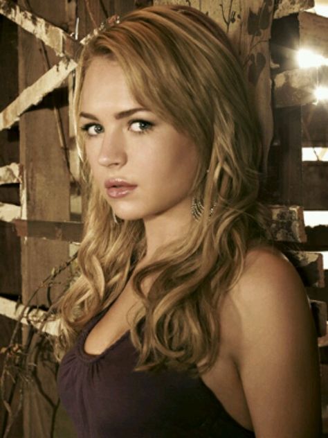 Britt Robertson. Secret Circle, Britt Robertson, Life Unexpected, Eric Bana, The Longest Ride, Under The Dome, Brittany Snow, Alexander Skarsgard, Flawless Face