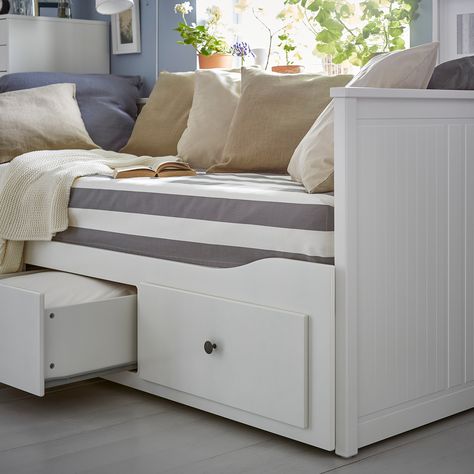 HEMNES Daybed with 3 drawers/2 mattresses, white, Meistervik firm, Twin - IKEA Cama Ikea Hemnes, Ikea Banquette, Lit Banquette 2 Places, Banquette Ikea, Ikea Hemnes Daybed, Ikea Hemnes Bed, Hemnes Day Bed, Hemnes Bed, Divan Cama