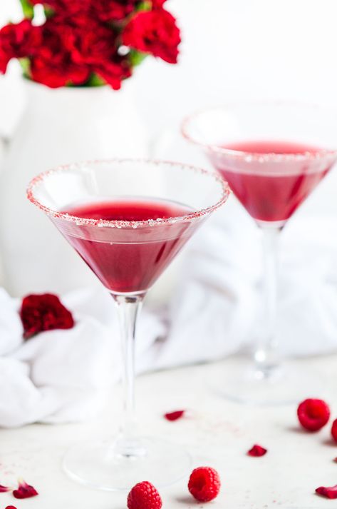 Raspberry Lemon Drop, Raspberry Martini, Lemon Drop Recipe, Lemon Drop Cocktail, Raspberry Liqueur, Lemon Raspberry, Triple Sec, Lemon Drop, Aberdeen