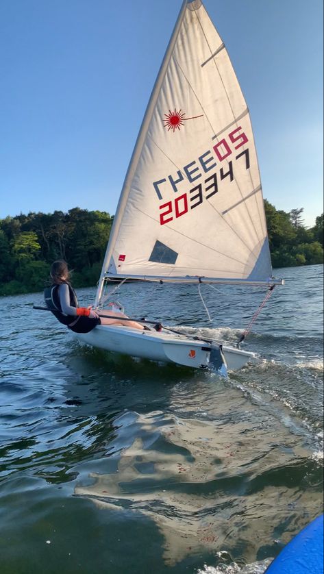 Laser Sailing, Dinghy Sailing, Laser Sailboat, Sailing Basics, Sailing Aesthetic, Sailing Dinghy, Sail Life, Harbor Springs, Camping Aesthetic