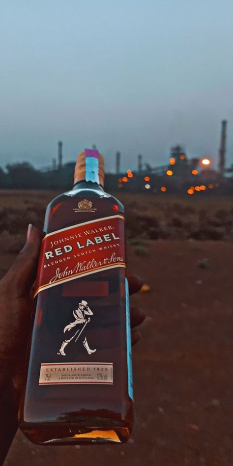 Red Label Snap, Aesthetic Tumblr Backgrounds, Instagram Dp, Shiva Photos, Blended Scotch Whisky, Shiva Wallpaper, Delicacy Food, Shiva Art, Instagram Layout