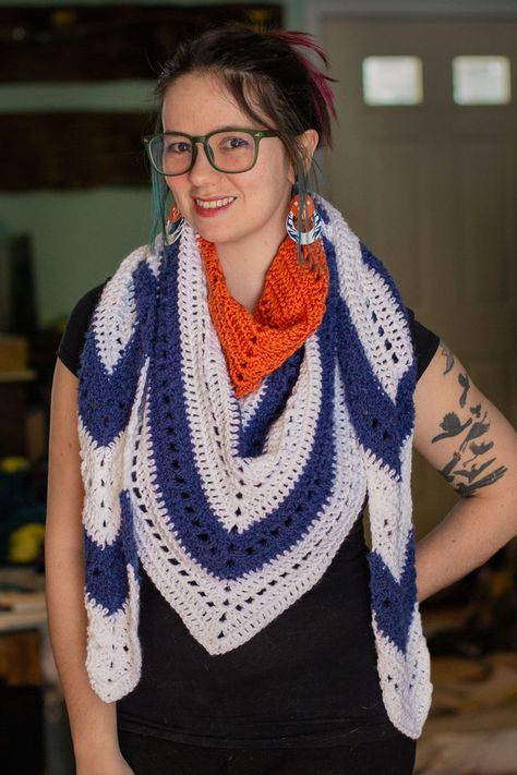 Ahsoka Scarf Ahsoka Tano Crochet, Ahsoka Crochet Pattern, Crochet Ahsoka Hat, Ahsoka Tano Cross Stitch, Ahsoka Cross Stitch, Ahsoka Crochet, Nerdy Knitting, Star Wars Hat, Diy Crochet Hook