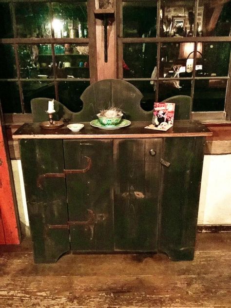 Primitive Cabinet Reproduction with handmade hinges Primitive Mudroom, Primitive Office, Cedar Wardrobe, Primitive Cabinet, Primitive Cabinets, Painted Cupboards, Dry Sink, Primitive Signs, Bee Skep