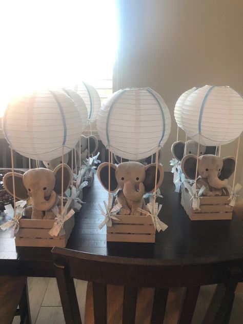 Elephant Hot Air Balloon Centerpieces, Teddy Bear Hot Air Balloon Theme Centerpieces, Hot Air Balloon Teddy Bear Centerpieces, Teddy Bear Hot Air Balloon Centerpiece, Baby Centerpieces For Tables, Stuffed Animal Centerpieces, Baby Souvenir Ideas, Elephant Theme Centerpieces, Easy Baby Shower Centerpieces