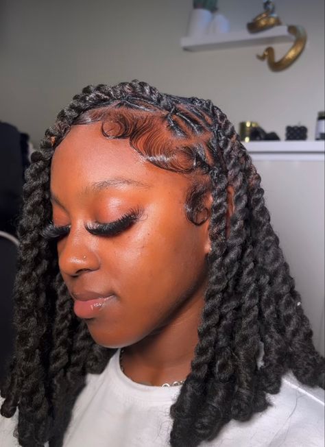 Braided Hairstyles 2023, Individual Locs, Invisible Locks, Black Hair Protective Styles, Invisible Locs, Black Braided Hairstyles, Short Box Braids Hairstyles, Big Box Braids Hairstyles, Short Locs Hairstyles