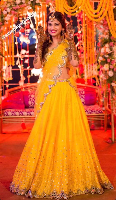 Outfit: Abhinav Mishra Pithi Outfit Brides, Mehandi Function Dresses, Mehandi Dresses Mehndi Outfit, Haldi Dress For Bride, Haldi Dress Ideas, Haldi Outfit For Bride, Mehandi Outfits, Abhinav Mishra, Haldi Ceremony Outfit