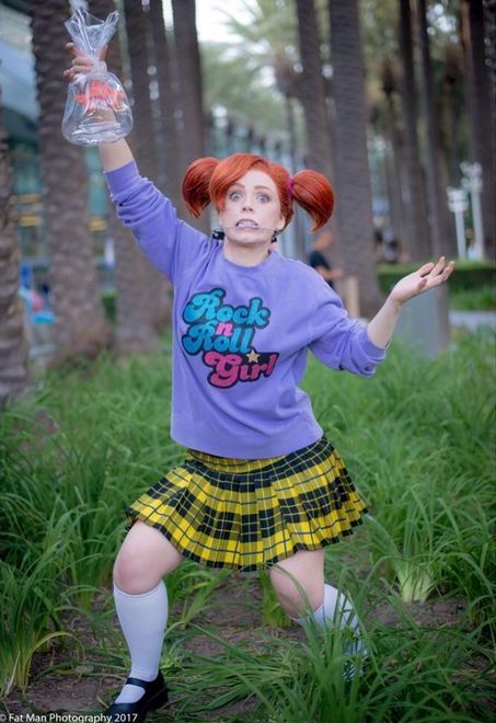 Michelle Sligar [as Darla feat. Nemo] (Cosplay by LifeOfShel @Facebook) #FindingNemo Finding Nemo Shirt, Darla Finding Nemo, Halloween Customs, Love My Girl, Nemo Dory, Door Decs, Disney Bounding, Fan Pulls, Disney Cosplay