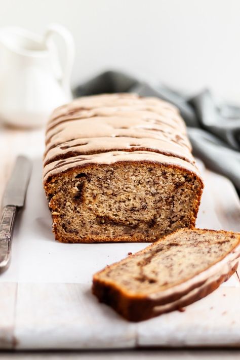 Cinnamon Swirl Banana Bread, Vegan Loaf, Caramel Ingredients, Breakfast Bread Recipes, Moist Banana Bread, Vegan Banana Bread, Breakfast Bread, Vegan Banana, Cinnamon Swirl