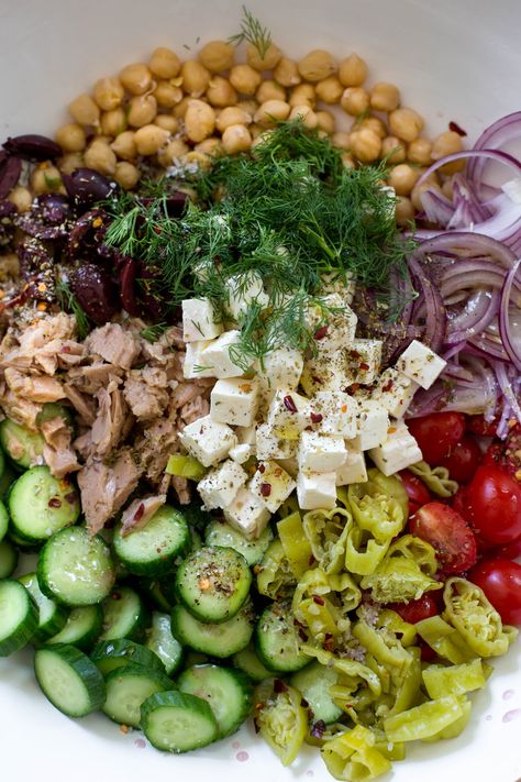 Greek Chickpea and Tuna Salad Chickpea And Tuna, Healthy Tuna Salad, Chickpea Tuna, Greek Chickpeas, Lost 100 Pounds, Healthy Food Facts, Make Ahead Lunches, My Diary, Tapenade