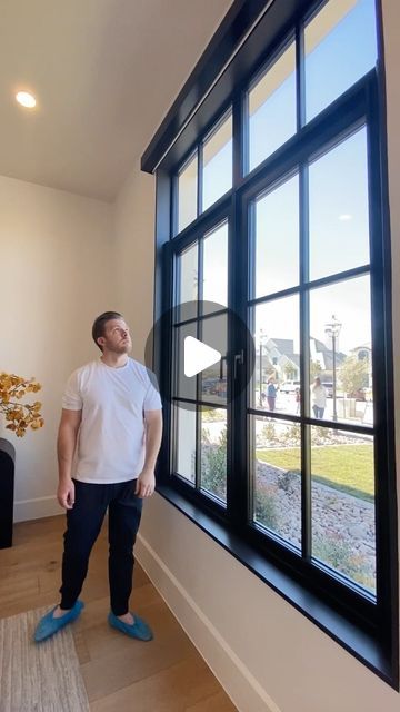 SONIQ Windows and Doors UT on Instagram: "When it comes to operable windows the casement windows are a fan favorite 🙌🏽 And the retractable sliding screens make them that much better! 

#nevowindows #homebuildersofinsta #homebuildersofutah #utahwindows #casementwindows" Retractable Window Screens, Retractable Screens, Retractable Door, Door Screen, Casement Window, Retractable Screen, Window Screen, Window Screens, Casement Windows