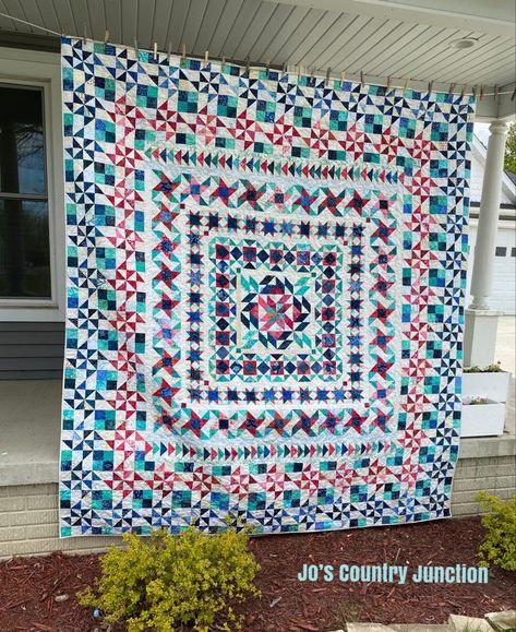 Bonnie Hunter Mystery Quilt, Bonnie Hunter Scrap Quilts, Bonnie Hunter, Amish Quilts, Quilt Magazine, Striped Quilt, The Leftovers, Quilting Room, Mystery Quilt