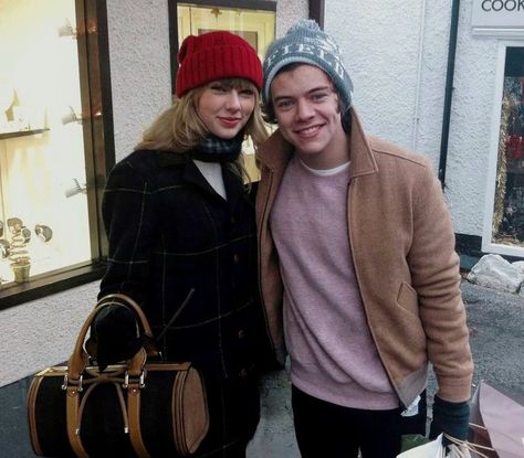 Taylor Swift And Harry Styles, Taylor Swift Harry Styles, Hary Styles, Harry Taylor, Harry Hook, Taylor Swift New, Divorce And Kids, Louis And Harry, Red Taylor