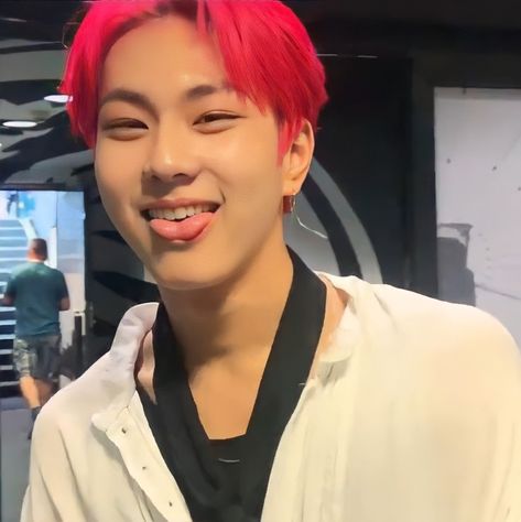 Jungwon Red Hair, Jungwon Icon, Tongue Tie, Fandom Kpop, Hair Icon, The Boy Is Mine, Korean Men, Kpop Guys, Messy Hairstyles