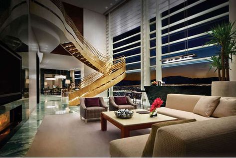 Aria Sky suite gold stairs Design Studio Names, Vegas Penthouse, Las Vegas Penthouse, Las Vegas Suites, Expensive Hotel, Las Vegas Luxury, Bedroom Suites, Hotel Suite Luxury, Penthouse Suite