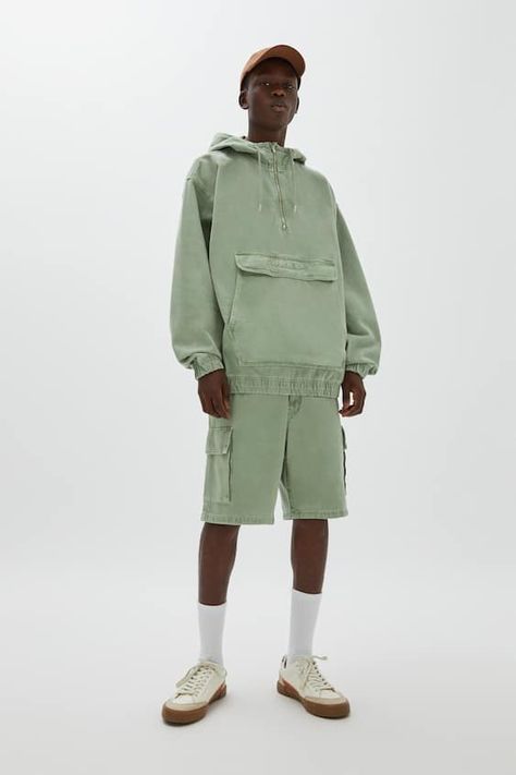 Men’s Shorts and Bermuda Shorts | PULL&BEAR Pull And Bear Men, Pull N Bear, Anorak Jacket, Pull & Bear, Sport Wear, Kids Wear, Flap Pocket, Hat Fashion, Boy Fashion