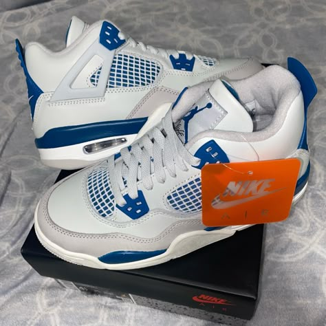 Jordan 4 military blue💙🤍 Send dm‼️ Blue Jordans 4s, Military Blue 4s Outfit, Jordan 4 Blue, Fits With Jordans, Baddie Shoes, Jordan 4 Military Blue, Jordan 4 Shoes, Military Blue 4s, 4s Outfit