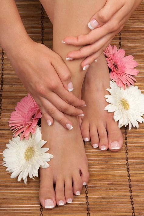 Love the clean, classic look of a french mani & pedi ! French Tip Toes, French Manicures, Natural Beauty Care, Womens Health Magazine, Women Health Care, Hair And Makeup Tips, Workout Motivation Women, Professional Stylist, Latest Makeup