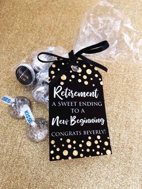 Work Retirement Party Ideas, Retirement Party Favor, Retirement Party Themes, Teacher Retirement Parties, Retirement Decorations, Retirement Party Favors, Retirement Wishes, Retirement Party Gifts, Retirement Ideas