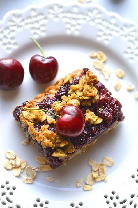 Cherry Breakfast Bars, Healthy Sour Cherry Recipes, Tart Cherry Recipes Healthy, High Fiber Bars Recipe, Cherry Recipes Healthy, Cherry Oatmeal Bars, Holiday Munchies, Sour Cherry Recipes, Oatmeal Bars Healthy