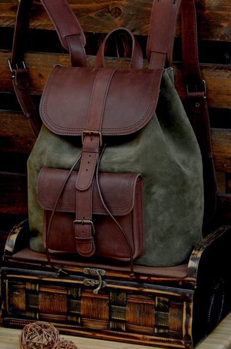 Mens Backpack Fashion, Handmade Leather Backpack, Handmade Backpacks, Vintage Backpacks, Back Bag, Stylish Shoulder Bag, Leather Bag Women, Leather Projects, Leather Bags Handmade