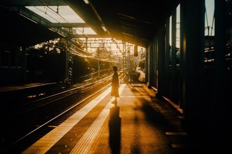 Cinematic Photos, Dreamy Photography, On The Train, Film Inspiration, Arte Fantasy, Cinematic Photography, Documentary Photography, Street Photo, Urban Photography