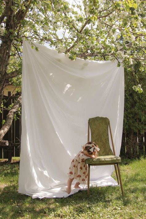 Blanket Backdrop Photoshoot, Hanging Sheets Photoshoot, White Sheet Backdrop Photoshoot, Outdoor Backdrop Photoshoot, Sheet Backdrop Photography, White Sheet Photoshoot Outside, Sheet Backdrop Photoshoot, White Sheet Backdrop, White Backdrop Photoshoot