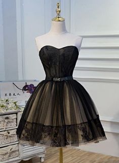 Black Dama Dresses For Quince, Dresses For Damas, Damas Outfits Quinceanera, Dama Dresses For Quince, Dama Dresses, Natural Gray Hair, Helping Women, Black Dresses, Natural Look