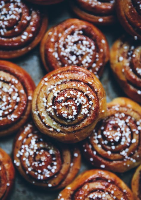 Swedish Cinnamon Buns - Call Me Cupcake Cardamom Syrup, Swedish Cinnamon Buns, Linda Lomelino, Swedish Cuisine, Call Me Cupcake, Cinnamon Bun Recipe, Sweet Roll Recipe, Breakfast Platter, Dessert Photography