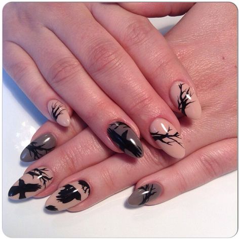 The Crow Nails, Raven Nails Designs, Six Of Crows Nail Art, Six Of Crows Nails, Crow Nail Art, Edgar Allen Poe Nails, Crow Nails, Raven Nails, Glass Nails Art