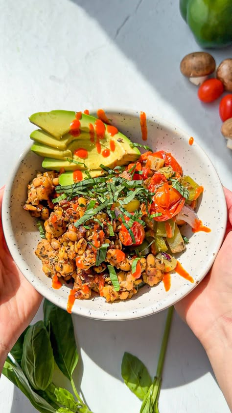 Savory Breakfast Bowl - That Vegan Babe High Protein Vegan Meal Prep, Easy Grab And Go Breakfast, Savoury Breakfast, Plant Based Recipes Breakfast, Vegan Breakfasts, High Protein Vegan Recipes, Healthy Breakfast Bowls, Soy Recipes, Summer Breakfast