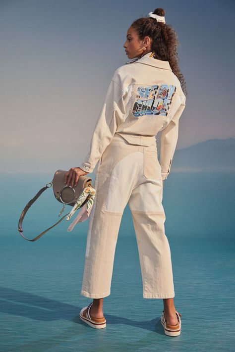 See by Chlo¨¦ Spring 2020 Ready-to-Wear Fashion Show - Vogue Gamine Style, French Fashion Designers, Contemporary Outfits, See By Chloe, Cute Summer Outfits, Fashion Show Collection, Fashion 2020, Vogue Paris, Outfit Casual