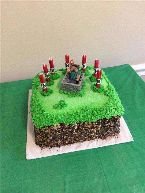 Minecraft Ice Cream Cake, Minecraft Grass Block, Grass Block, Cookies And Cream Ice Cream, Minecraft Birthday Cake, Cream Ice Cream, Minecraft Birthday Party, Minecraft Cake, Kids Cakes