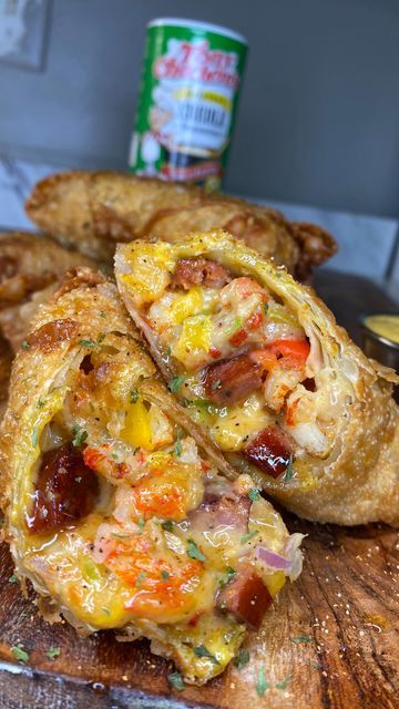 Egg Roll Recipes, Louisiana Recipes, Creole Recipes, Egg Roll, Cajun Recipes, Egg Rolls, Seafood Dishes, Shrimp Recipes, Food App