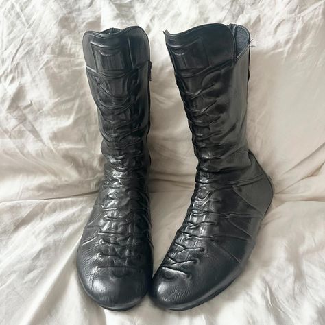 f10 gaultier le trompe l’oeil boxing boots 🦭 eu 43 // us 10 avail on #depop <3 <3 Boxing Boots, Vintage Box, Brand Design, Boxing, Prada, Womens Boots, Branding Design, Fall Winter, Boots